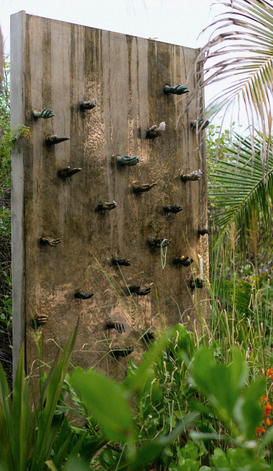 Ofrendas — full wall view